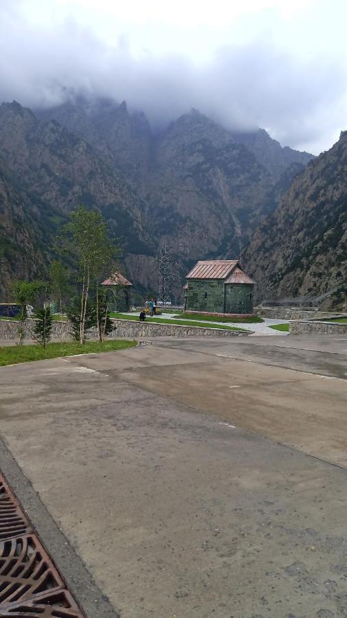 Eastern Georgia Hotel Kazbegi Exterior photo